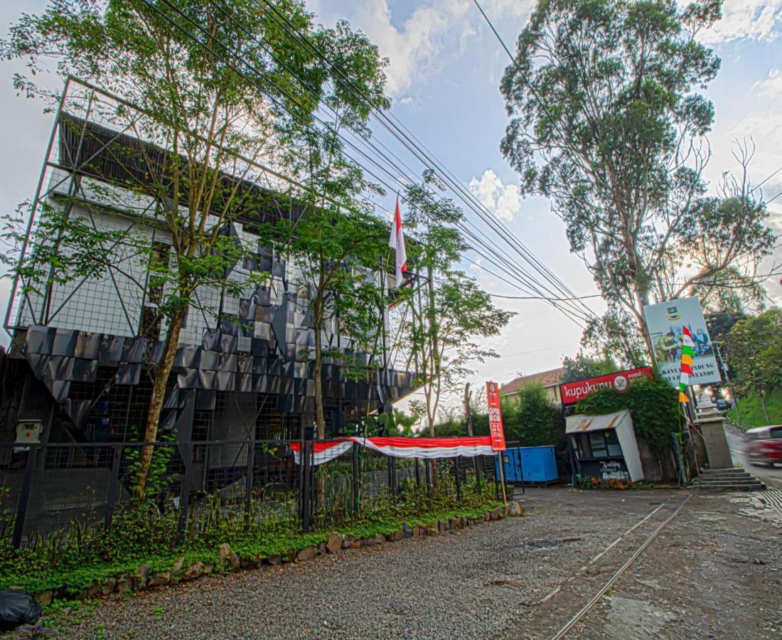 D'Journey Hotel Lembang Esterno foto