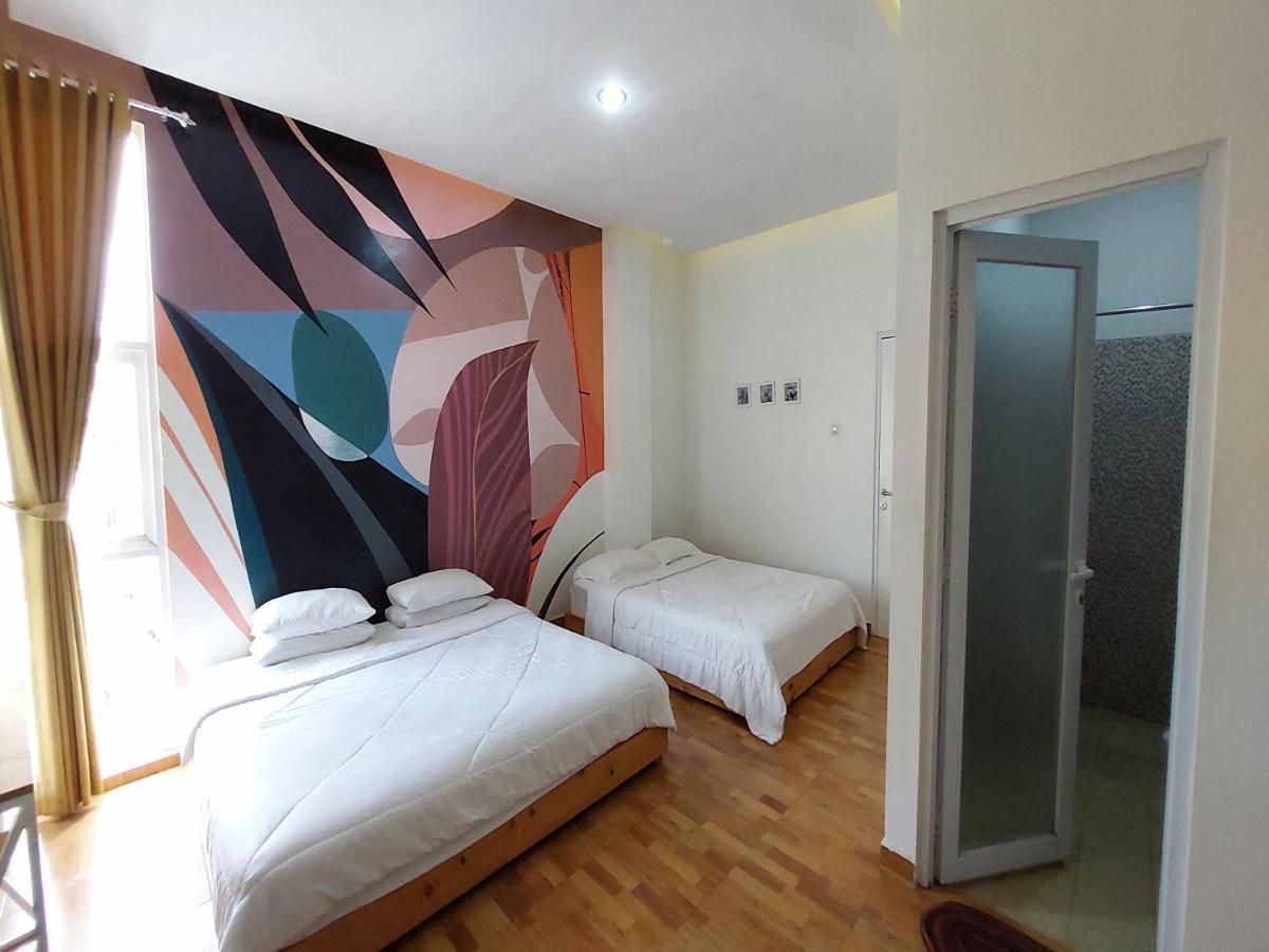 D'Journey Hotel Lembang Esterno foto