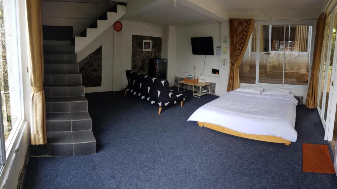 D'Journey Hotel Lembang Esterno foto
